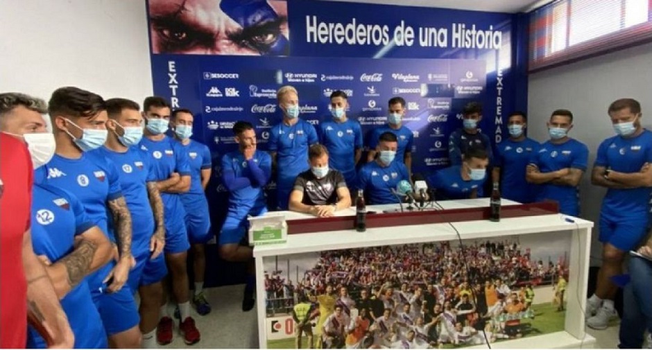 Futbolistas ON muestra su apoyo a la plantilla del UD Extremadura en sus reivindicaciones y en el ejercicio del derecho a huelga